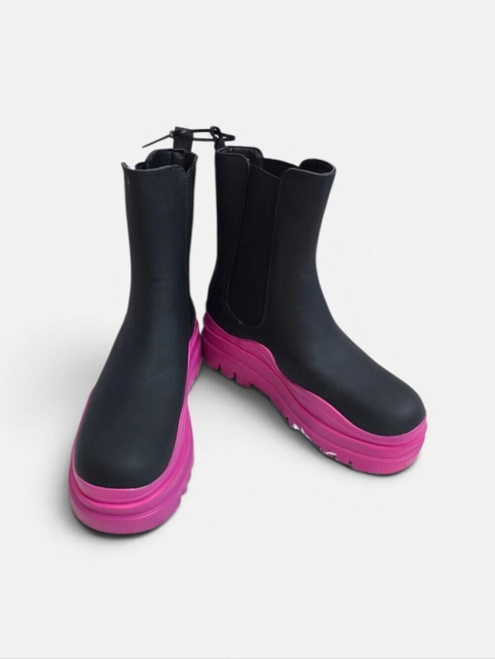 Shoedazzle‎ Women's Black And Pink Weatherproof Platform Polly Boots